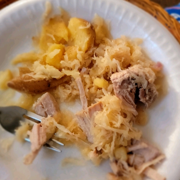 Slow Cooker Pork Chops and Sauerkraut