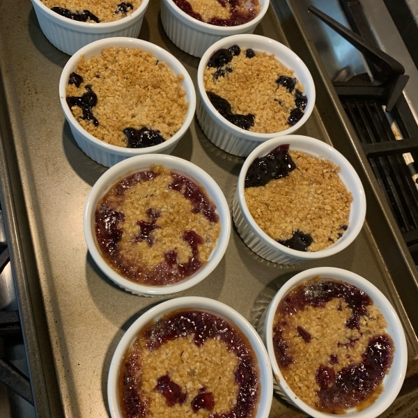 Fresh Cherry Crisp