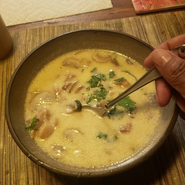 Low-Carb Chicken and Mushroom Soup