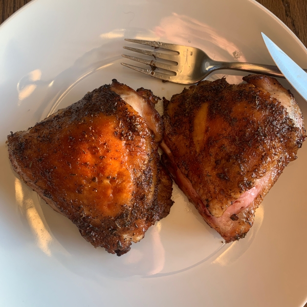 Crispy and Tender Baked Chicken Thighs