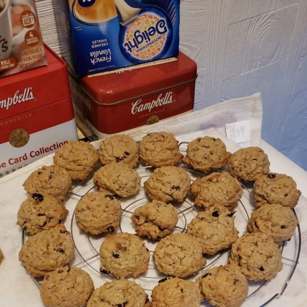 Grandma's Oatmeal Raisin Cookies