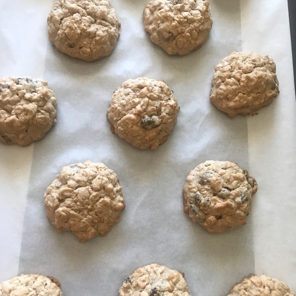 Grandma's Oatmeal Raisin Cookies