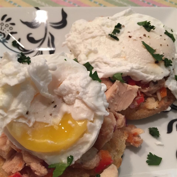 Asian Tuna with Poached Egg