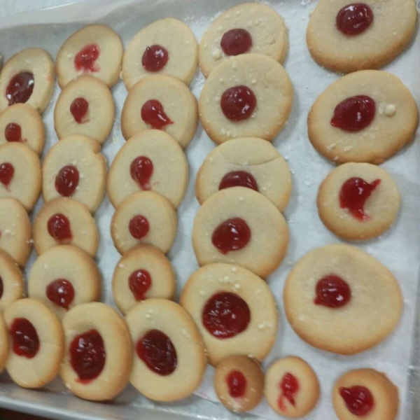 Easy Valentine Sandwich Cookies