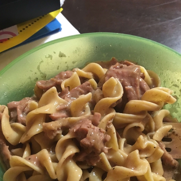 Easy Slow Cooker Stroganoff
