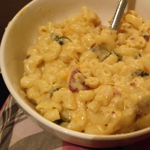 Spicy Jalapeno-Bacon Mac and Cheese