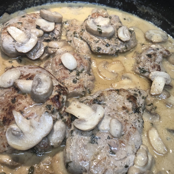 Amazing Pork Chops in Cream Sauce