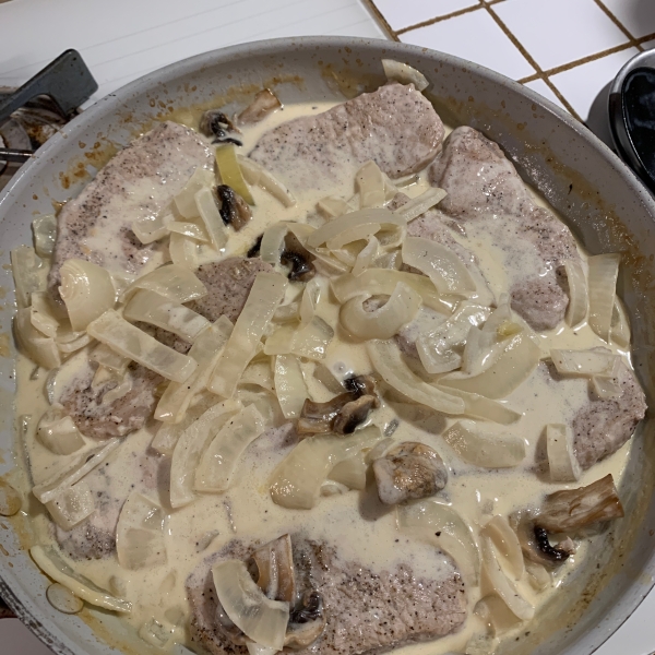 Amazing Pork Chops in Cream Sauce