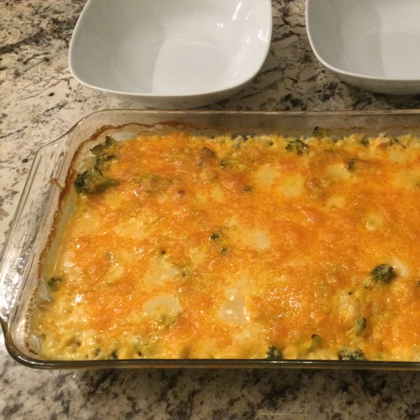 Easy Baked Chicken, Rice, and Broccoli Casserole