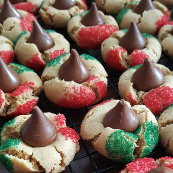 Mom's Peanut Butter Blossom Cookies