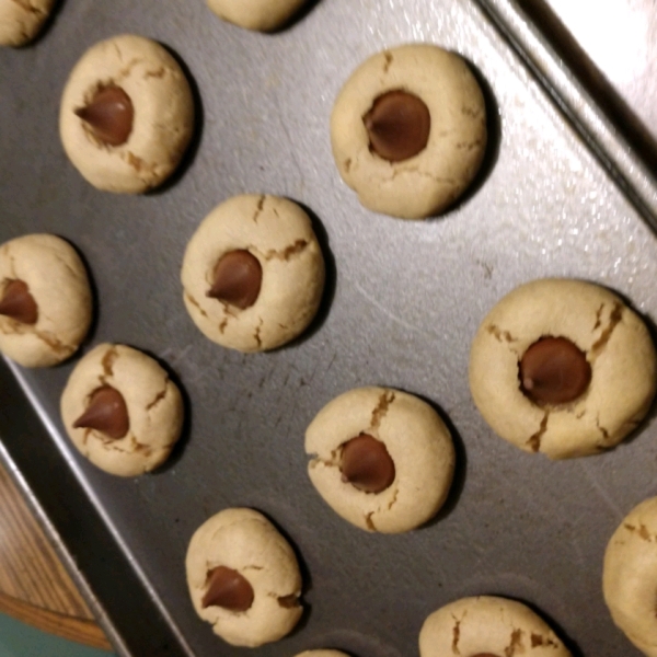 Mom's Peanut Butter Blossom Cookies