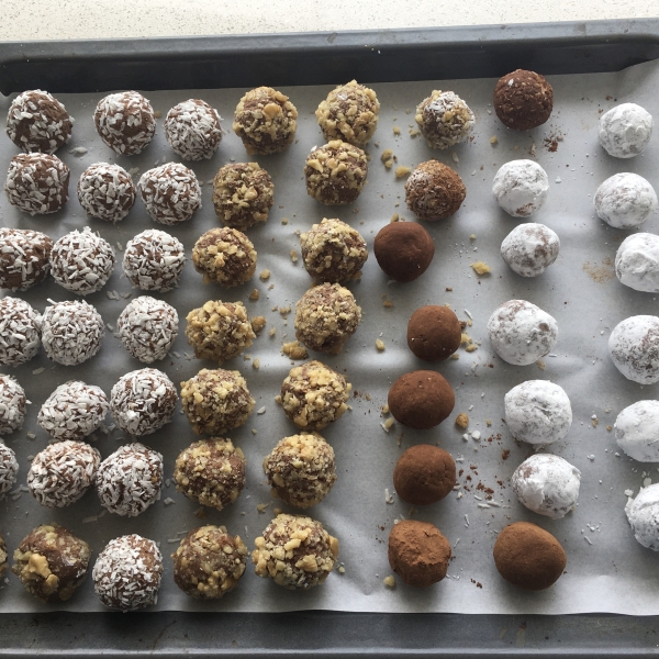 Easy Decadent Truffles