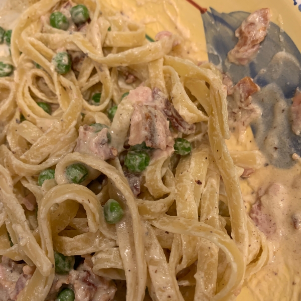 Quick and Creamy Pasta Carbonara