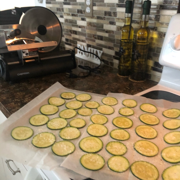 Easy Baked Zucchini Chips