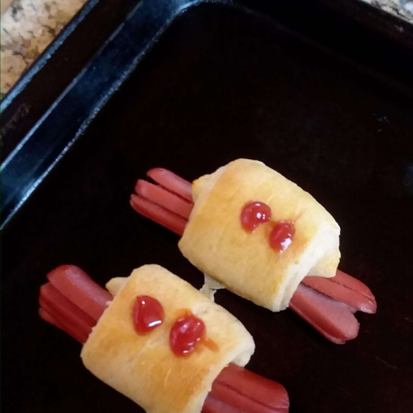 Spooky Spider Halloween Hot Dogs