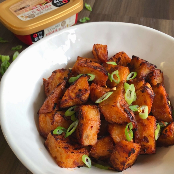 Gochujang-Roasted Potatoes