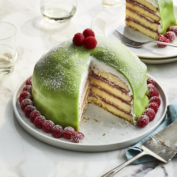 Prinsesstårta (Swedish Princess Cake)