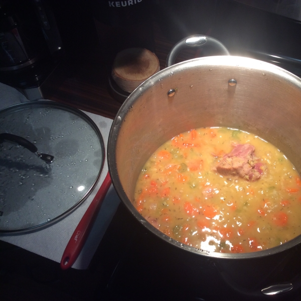 Canadian Yellow Split Pea Soup with Ham