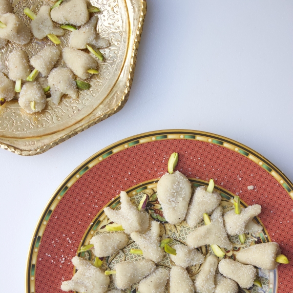 Tut (Persian Marzipan)