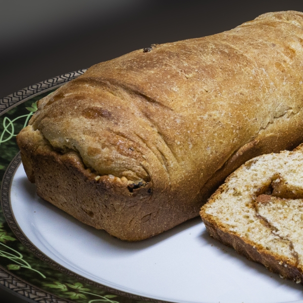 Cinnamon Raisin Swirl Bread
