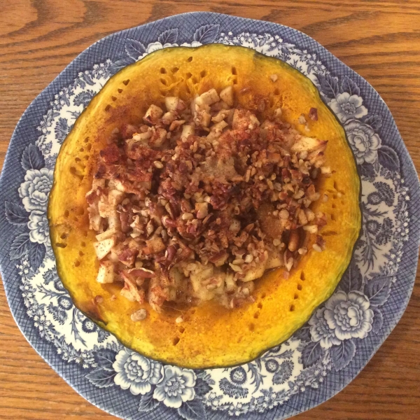 Buttercup Squash with Apples and Pecans