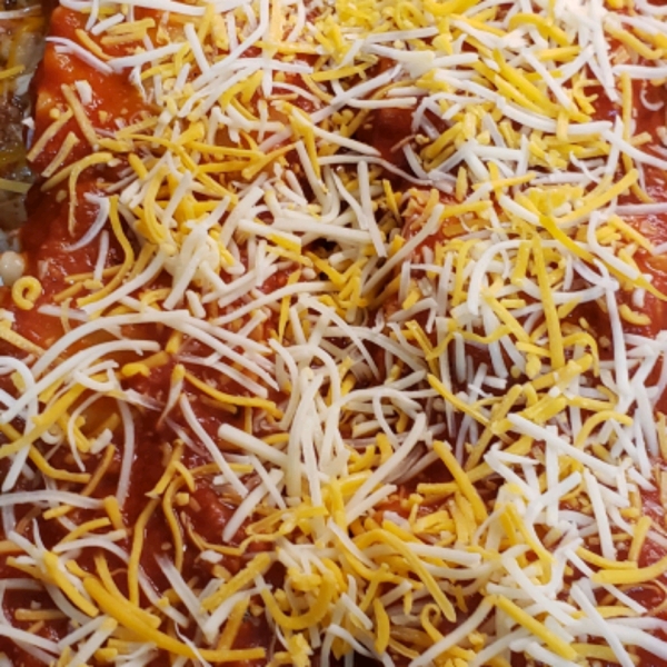 Beefy Lasagna Roll-Ups