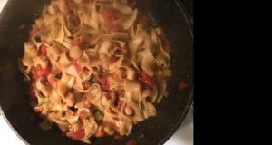 Pasta with Scallops, Zucchini, and Tomatoes