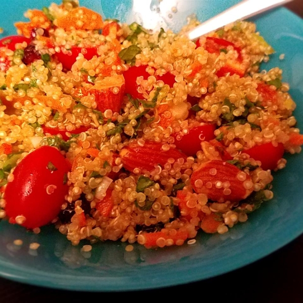 Quinoa Salad with Mint, Almonds and Cranberries