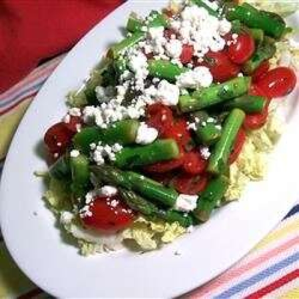 Fresh Asparagus, Tomato, and Feta Salad