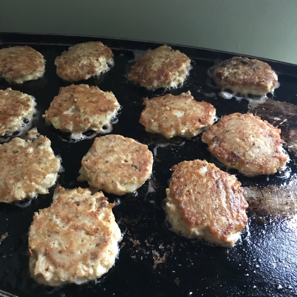 Grandma's Famous Salmon Cakes