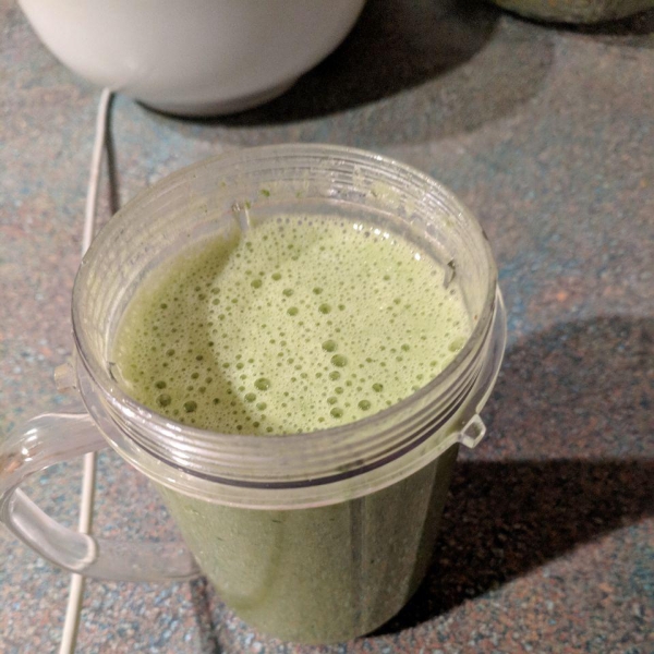 Kale and Cucumber Greens Juice Drink with Pulp