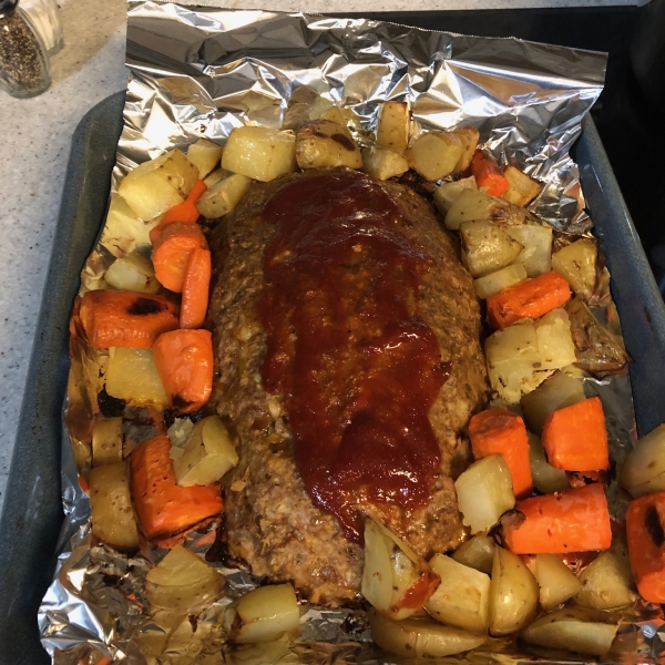 Vegetarian Meatloaf with Vegetables