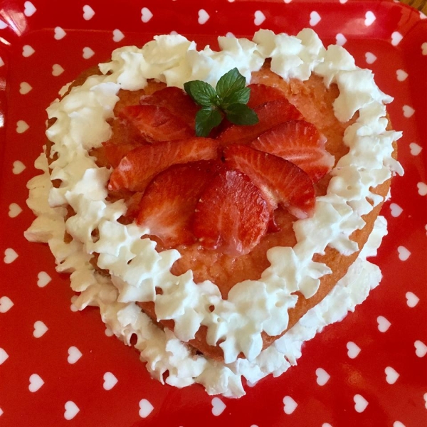 White Chocolate Chip Strawberry Cake