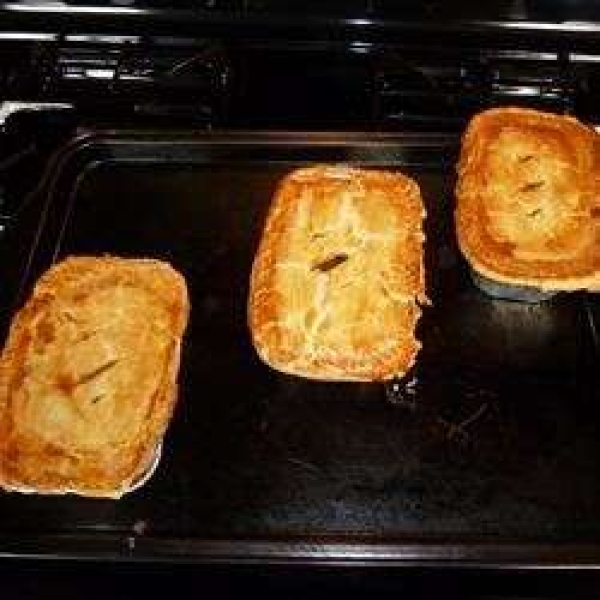 Easy Mini Ale and Meat Pies