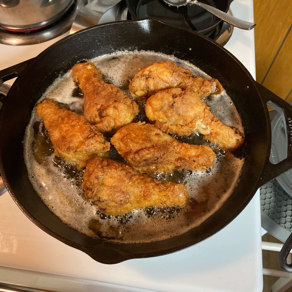 Fried Chicken with Creamy Gravy