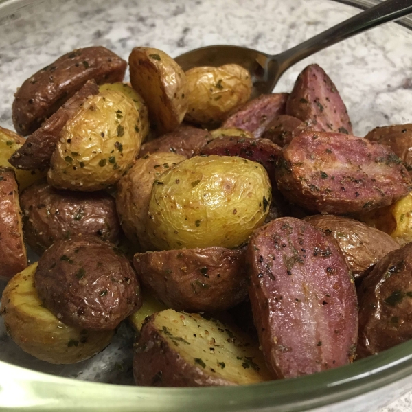 Air Fryer Garlic and Parsley Baby Potatoes
