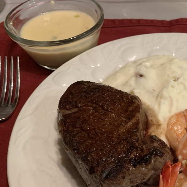 Filet Mignon with Garlic Shrimp Cream Sauce