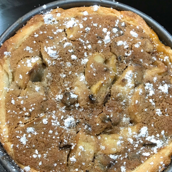 Caramelized Maple Apple Pie with Candied Bacon Crumble