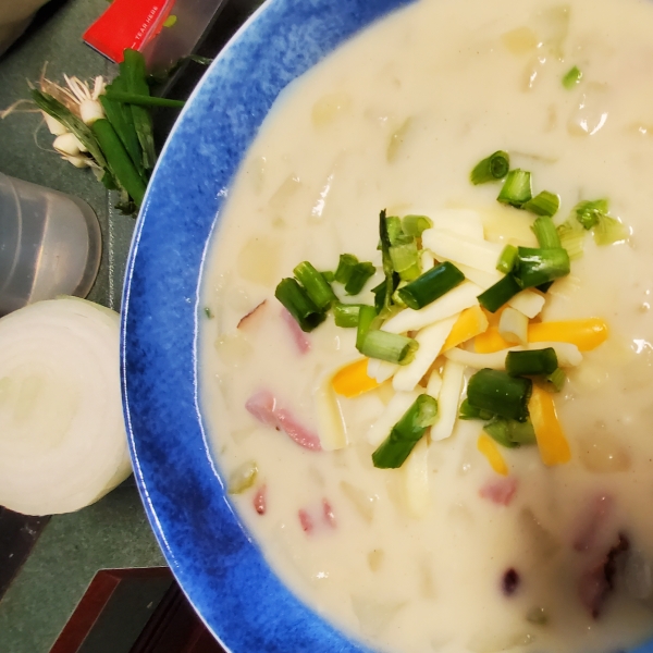 Delicious Ham and Potato Soup