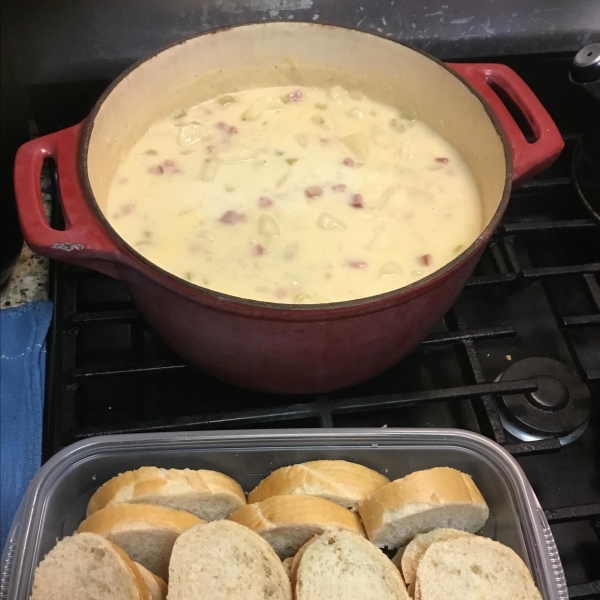 Delicious Ham and Potato Soup