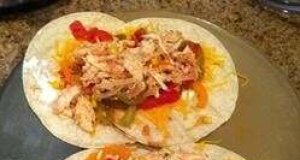 Easy Slow Cooker Pulled Chicken Tacos