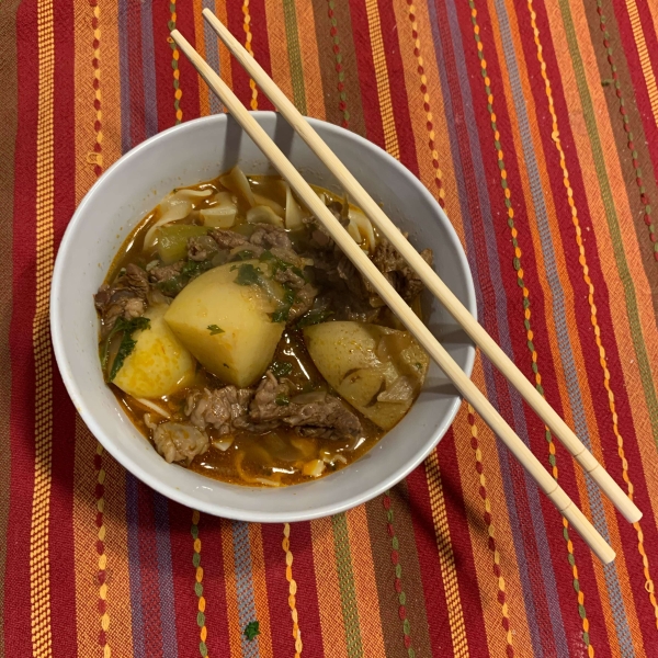 Lagman (Uzbek Noodle Soup)