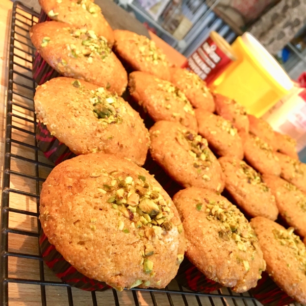 Pistachio Muffins