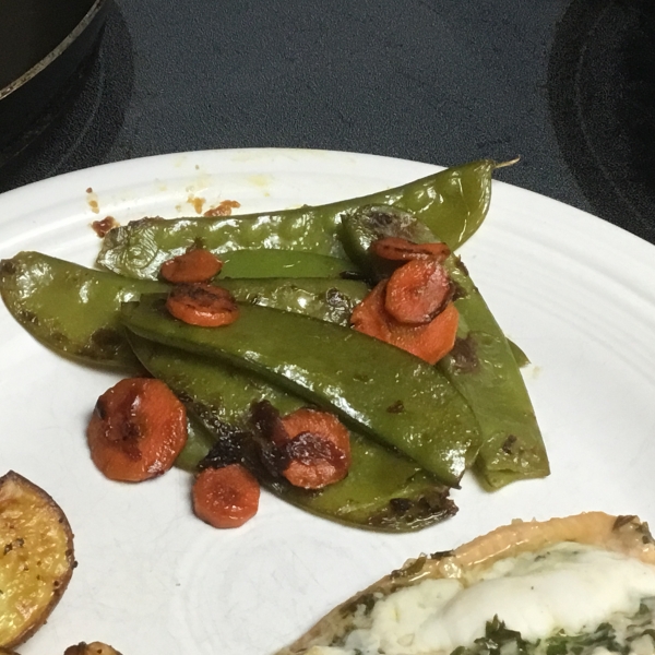 Stir-Fried Snow Peas and Carrots