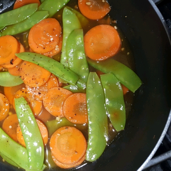 Stir-Fried Snow Peas and Carrots