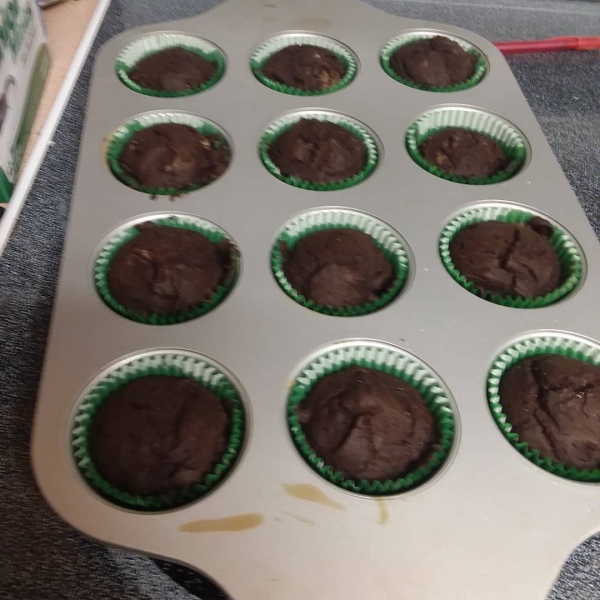 Vegan Chocolate Cupcakes with Vanilla Frosting