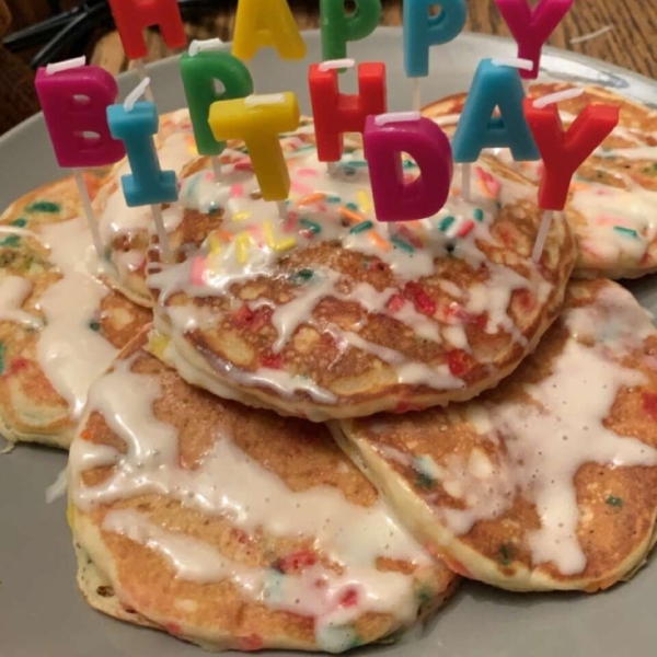 Funfetti® Pancakes with Vanilla Cream Sprinkle Sauce