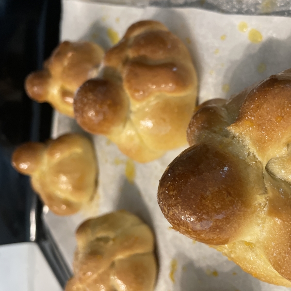 Pan de Muertos (Mexican Bread of the Dead)