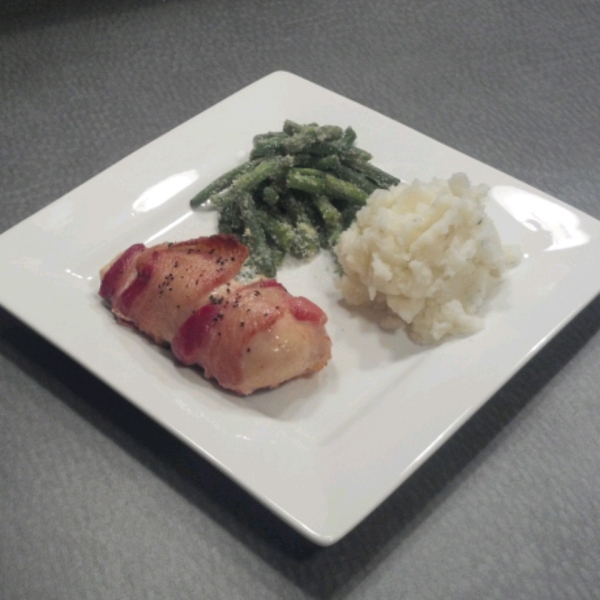 LJ'S Gorgonzola Stuffed Chicken Breasts Wrapped in Bacon