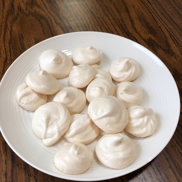 Peppermint Meringues